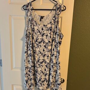 Chic Blue and White Leaf Print Midi Dress